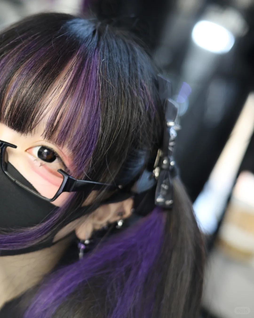 Iris hair color