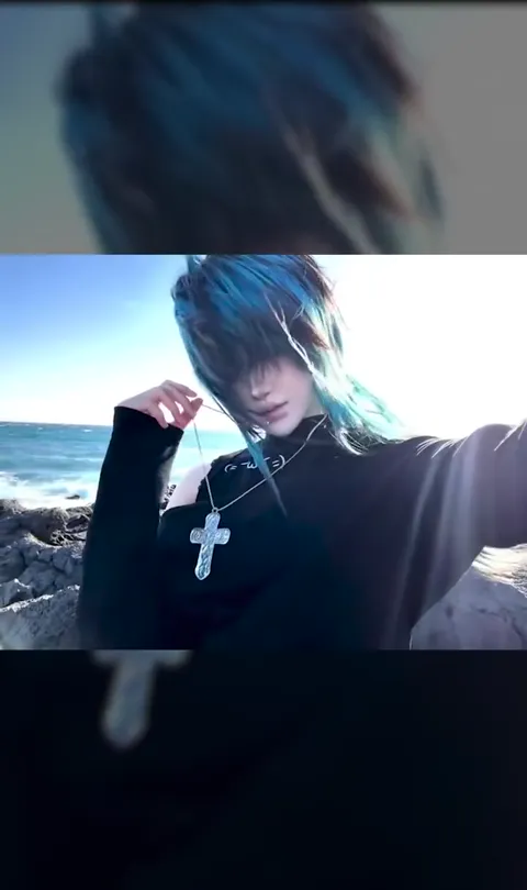 Sapphire hair color