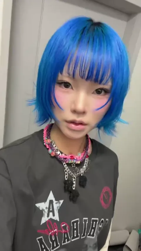 Sapphire hair color
